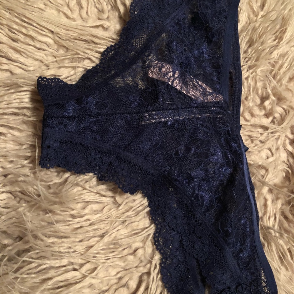 Victoria Secret Pantie. - Picture 4 of 5